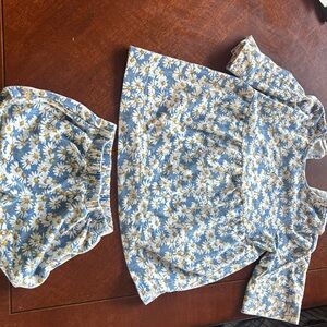 Alice and Ames Girls 5T used great condition daisy set (fits like a 4T)